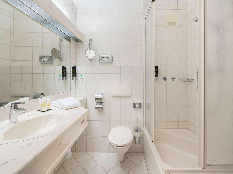 Sure Hotel by Best Western Rhoen Garden image