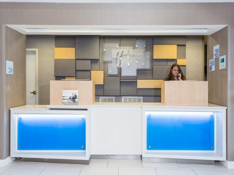 Holiday Inn Express Plymouth image