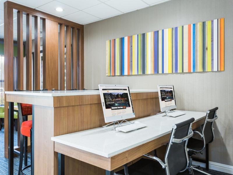 Holiday Inn Express Plymouth image