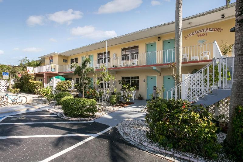 Hideaway Waterfront Resort