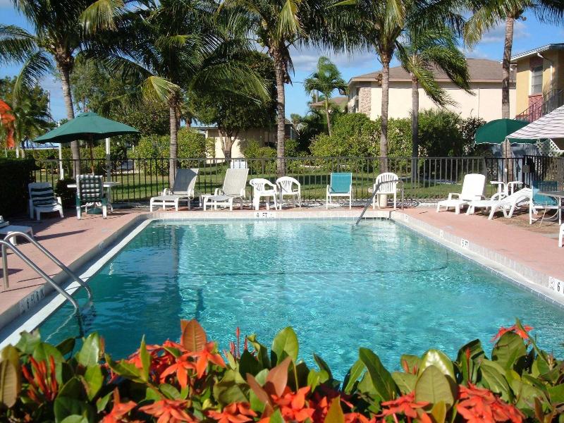Hideaway Waterfront Resort