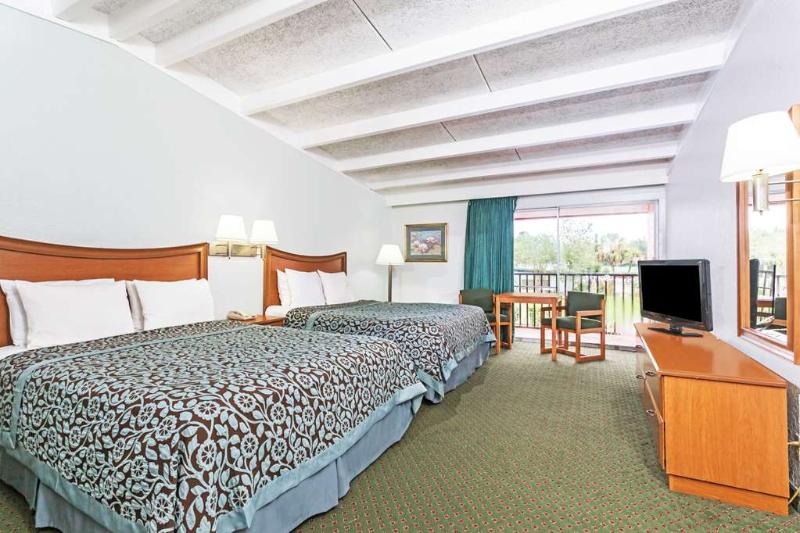 Days Inn by Wyndham Perry