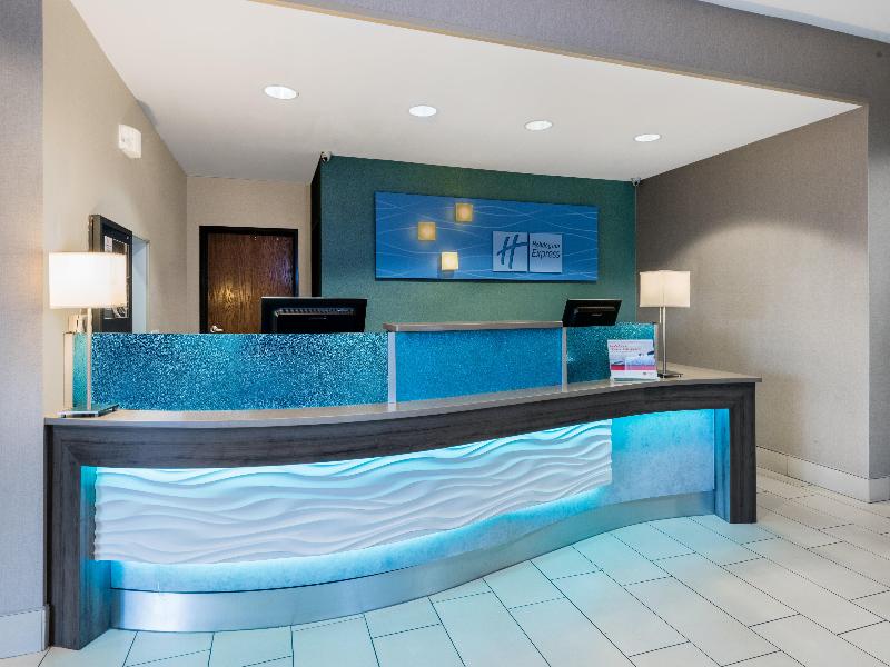 Holiday Inn Express Hotel & Suites Fort Worth Sout image