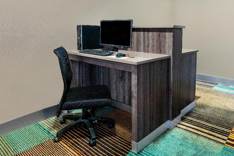 Holiday Inn Express Hotel & Suites Fort Worth Sout image