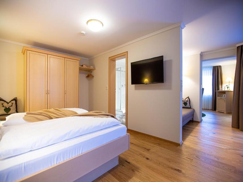 Flair Hotel Adlerbad image