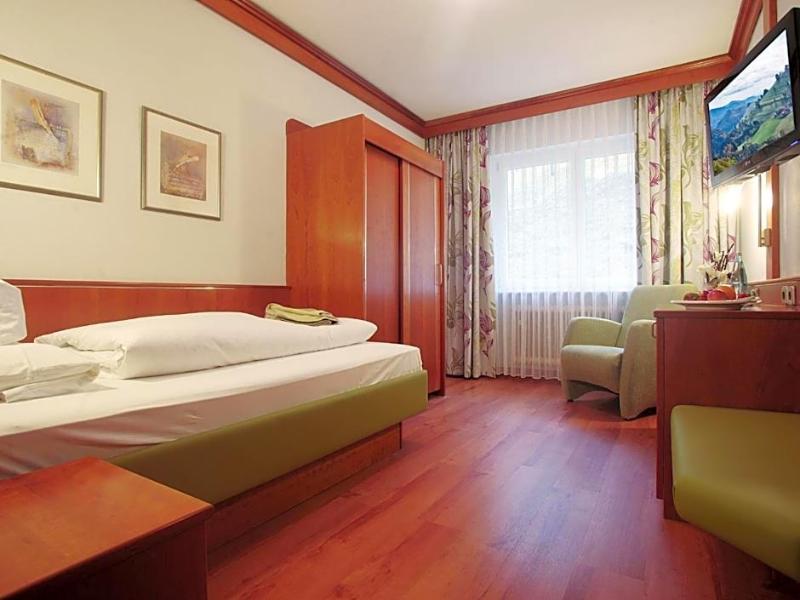 Flair Hotel Adlerbad image