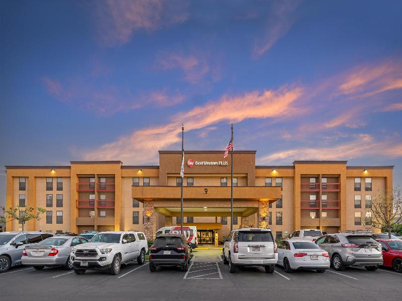 Best Western Plus Fresno Airport Hotel image