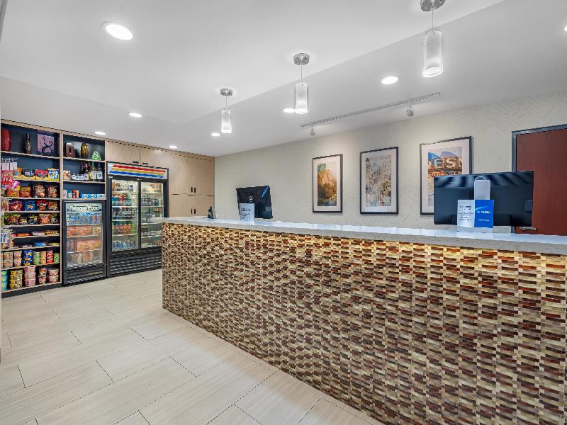 Best Western Plus Fresno Airport Hotel image