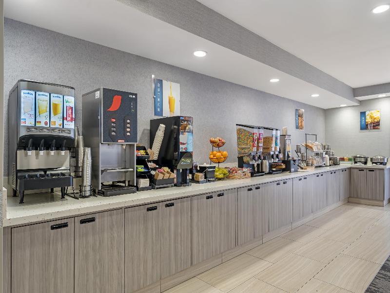 Best Western Plus Fresno Airport Hotel image