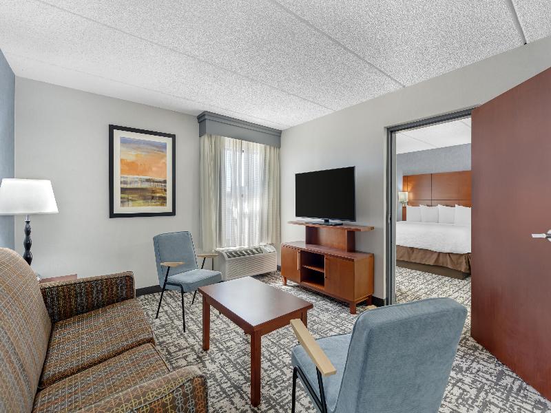Best Western Plus Fresno Airport Hotel image