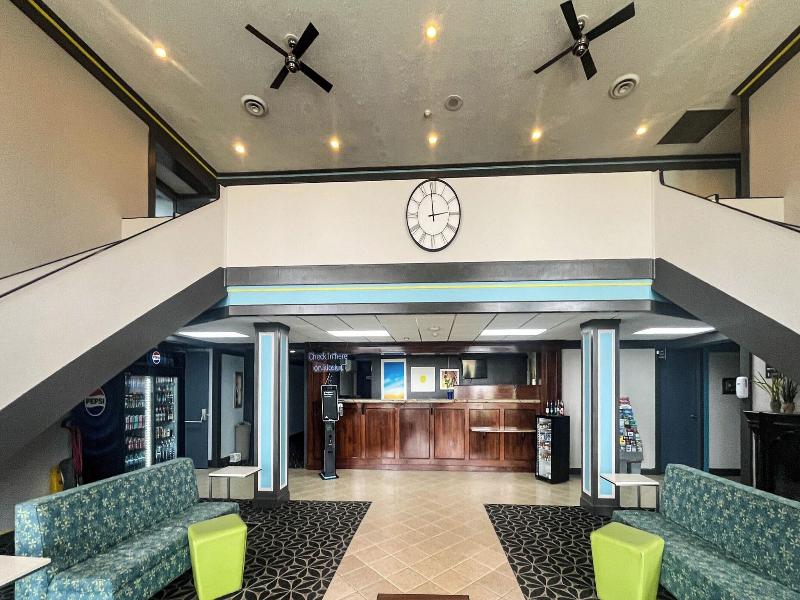 Days Inn by Wyndham Fremont image
