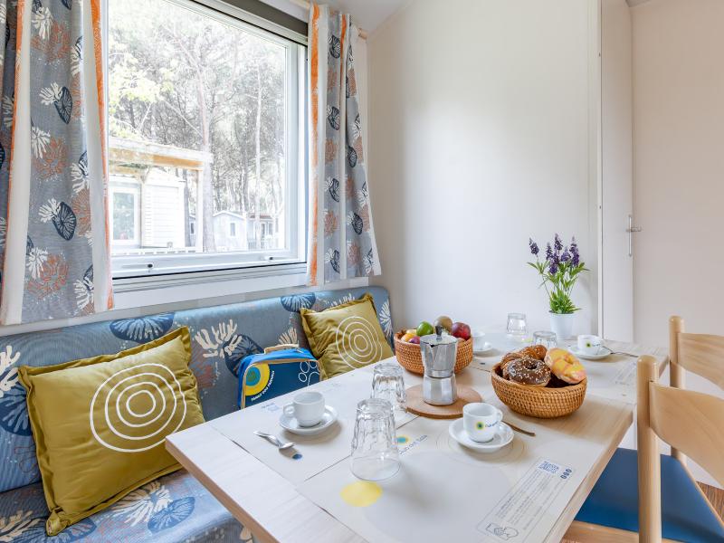 Club del Sole Spina Family Collection image
