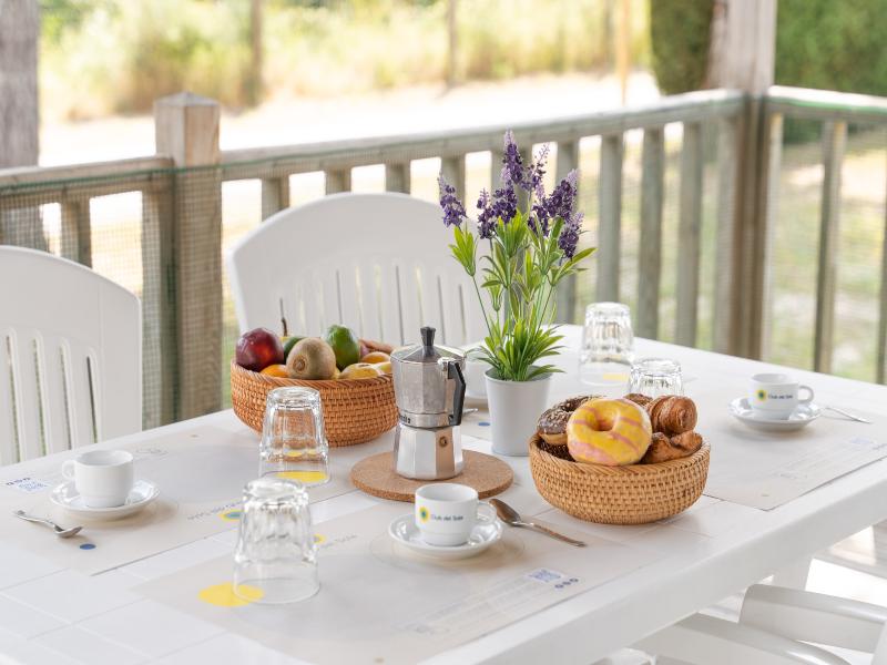 Club del Sole Spina Family Collection image