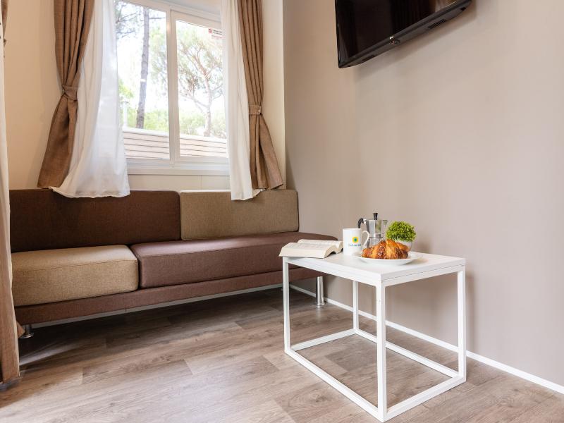 Club del Sole Spina Family Collection image