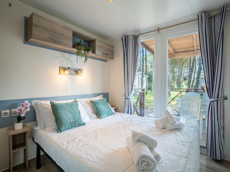 Club del Sole Spina Family Collection image