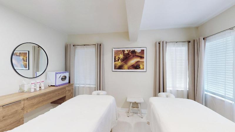Worthington All Male Guesthouse image