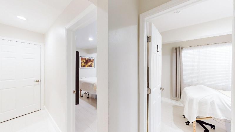 Worthington All Male Guesthouse image