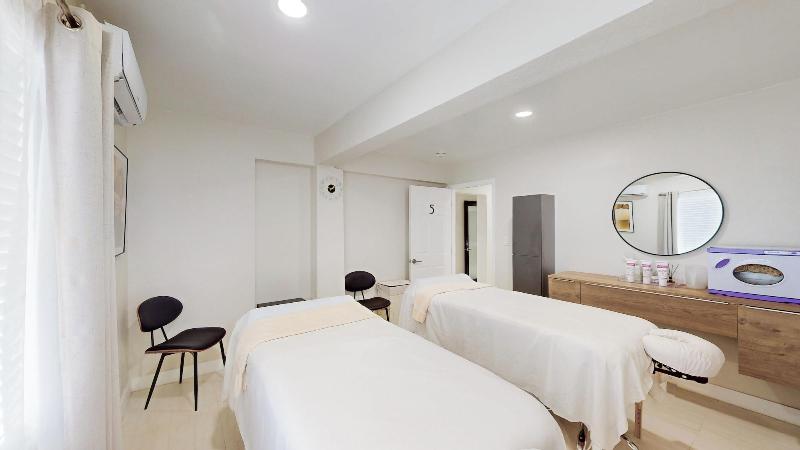Worthington All Male Guesthouse image
