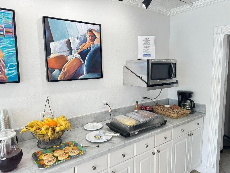 Worthington All Male Guesthouse image