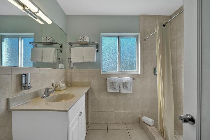 Worthington All Male Guesthouse image