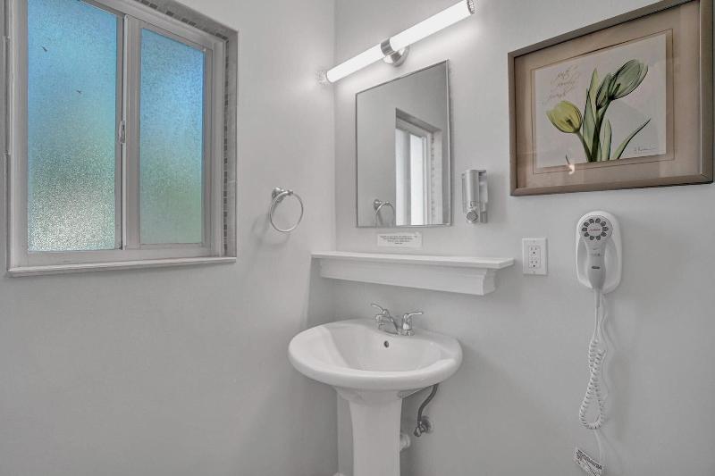 Worthington All Male Guesthouse image