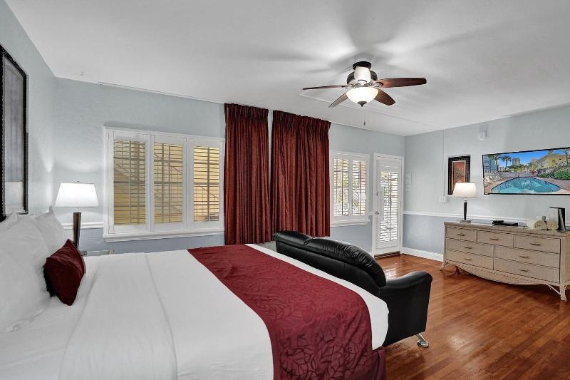 Worthington All Male Guesthouse image