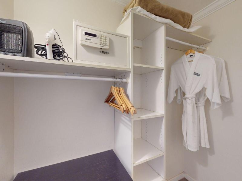 Worthington All Male Guesthouse image