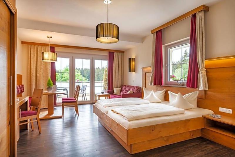 Schwarzenbach's Landhotel image