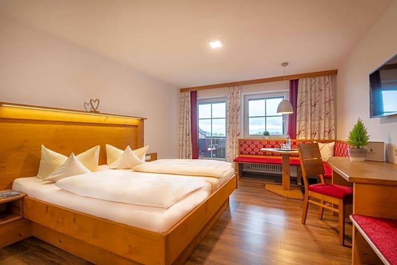 Schwarzenbach's Landhotel image