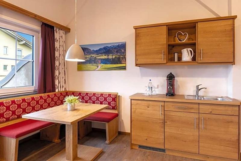 Schwarzenbach's Landhotel image