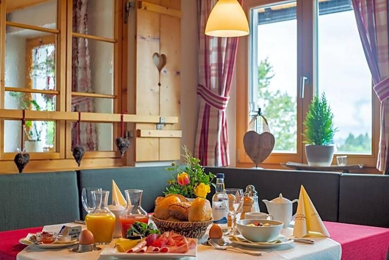 Schwarzenbach's Landhotel image