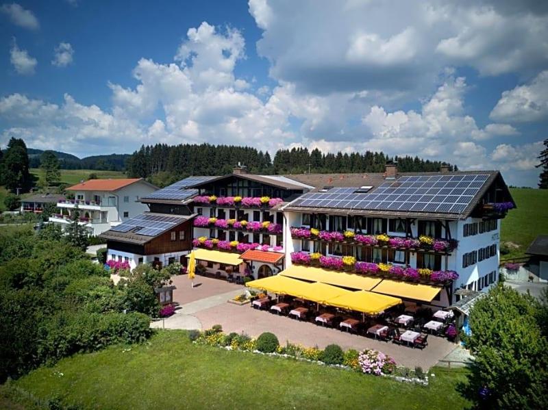 Schwarzenbach's Landhotel image