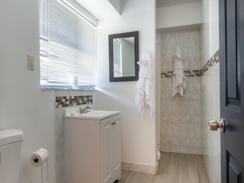 Hollywood Beach Suites & Hotel image