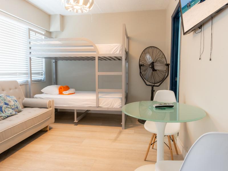 Hollywood Beach Suites & Hotel image