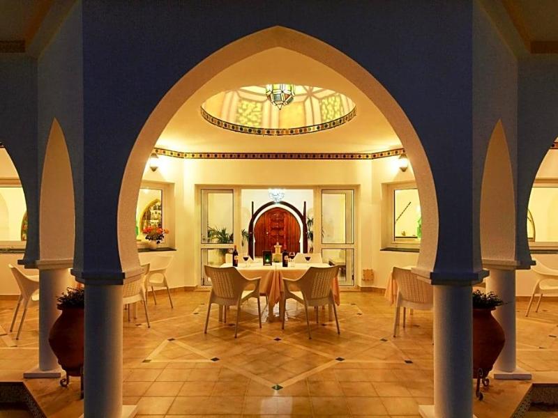 Villa Esmeralda image