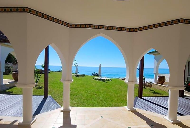 Villa Esmeralda image