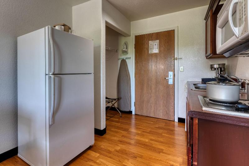 Home Towne Suites image