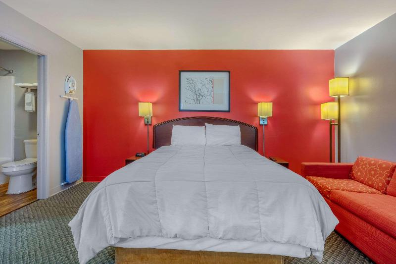 Bed room
