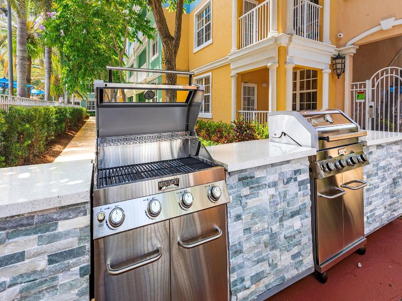 Mizner Place at Weston Town Center image