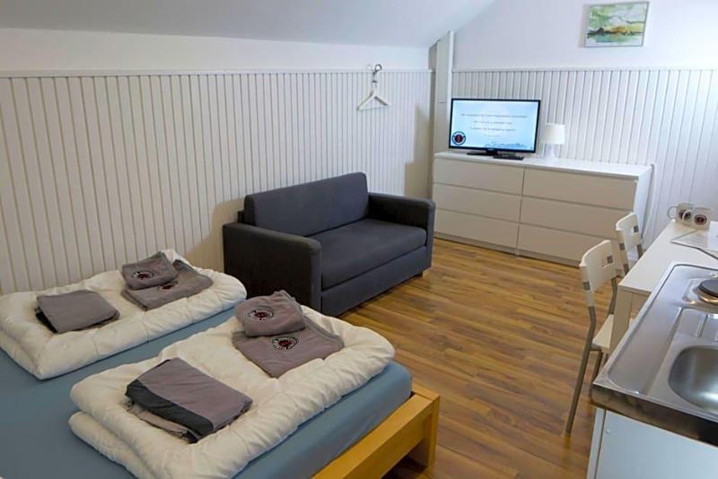 Flensbed Hostel & Boardinghouse image