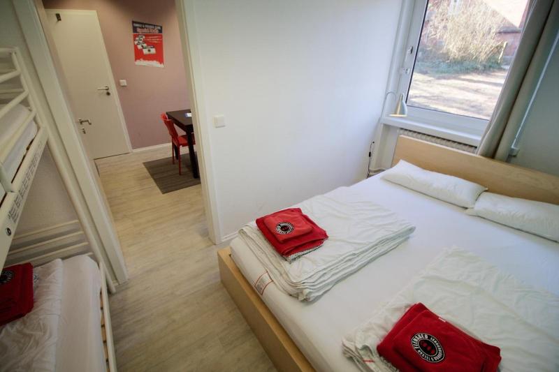 Flensbed Hostel & Boardinghouse image