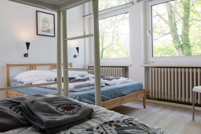 Flensbed Hostel & Boardinghouse image