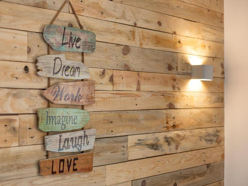 Made Inn image