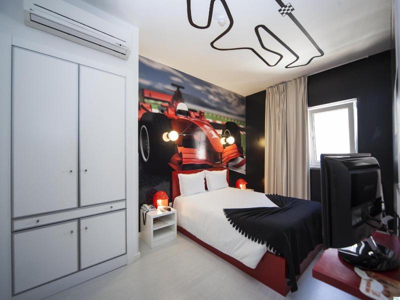 Made Inn image