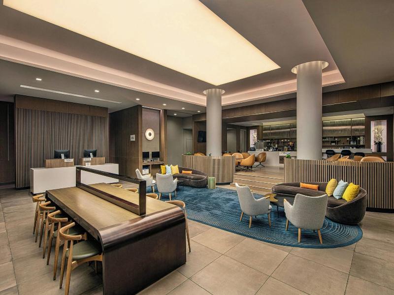 Sheraton Laguardia East image
