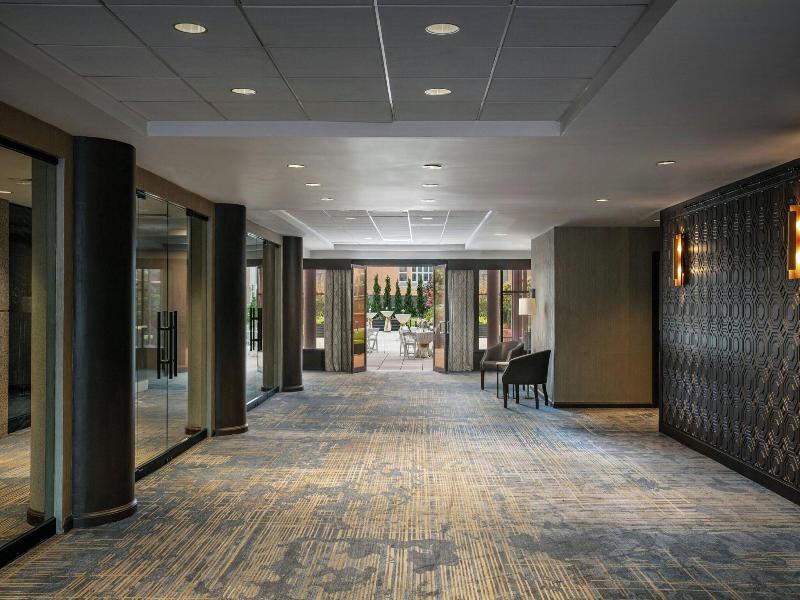 Sheraton Laguardia East image