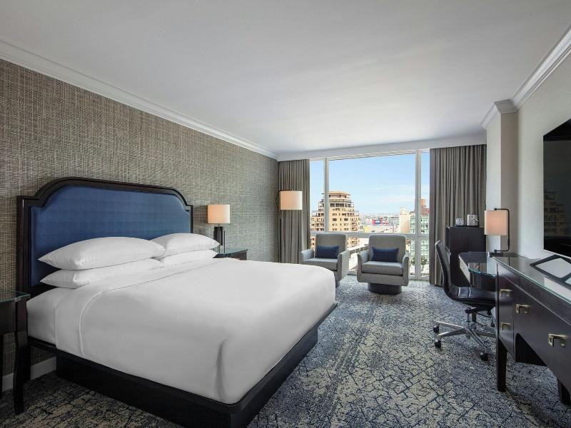 Sheraton Laguardia East image
