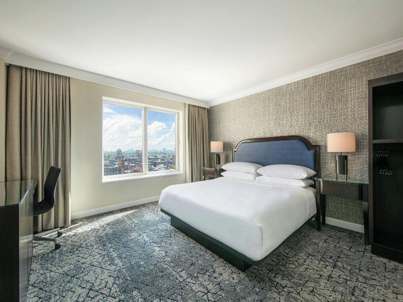 Sheraton Laguardia East image