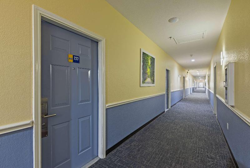 Days Inn & Suites Euless Dfw Airport South image