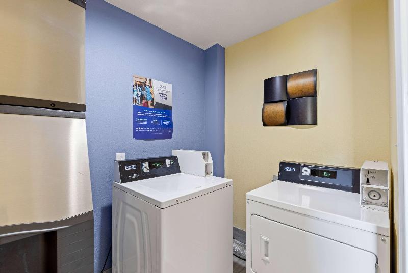 Days Inn & Suites Euless Dfw Airport South image